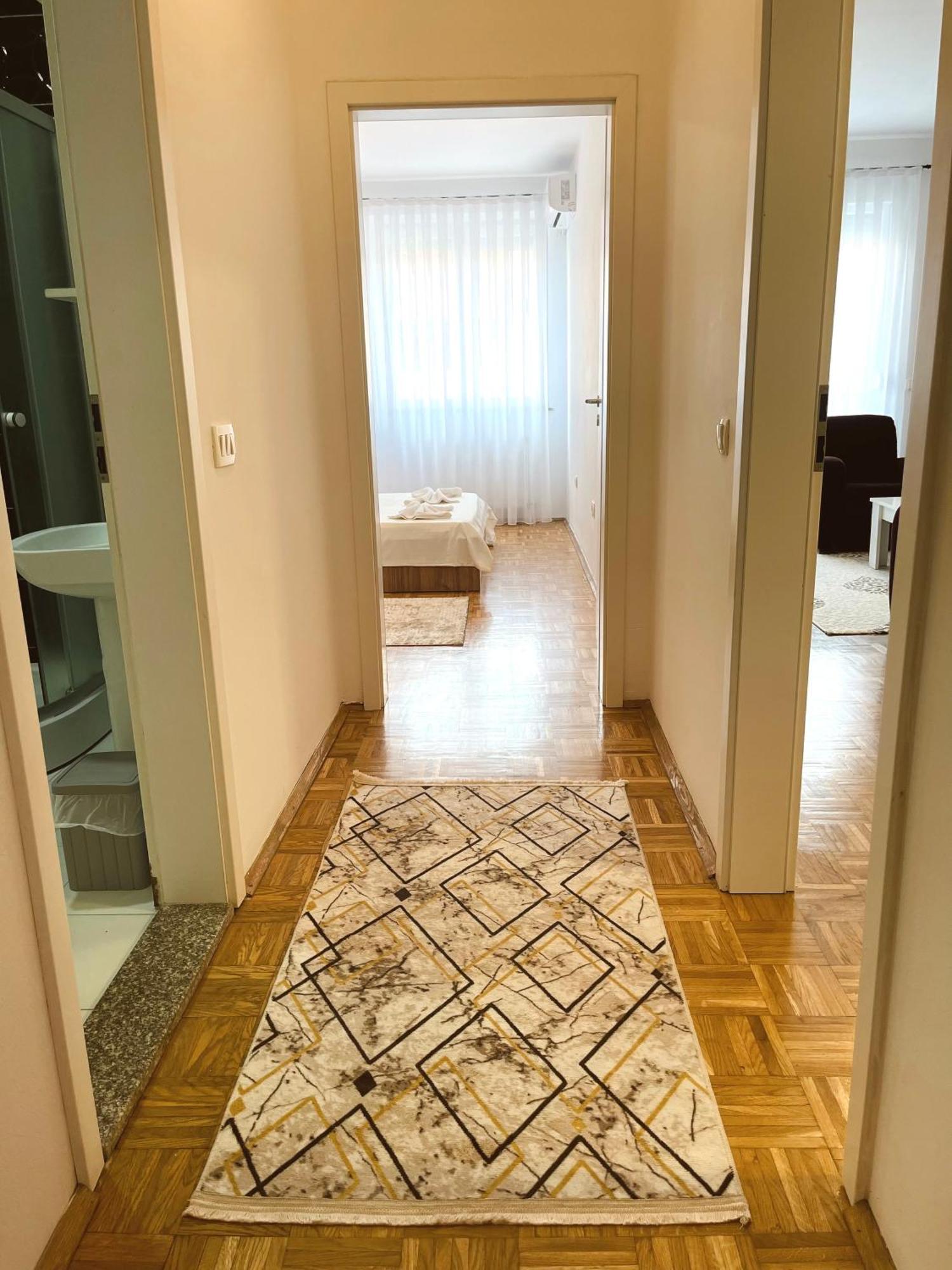 פרישטינה Apartment Troi מראה חיצוני תמונה